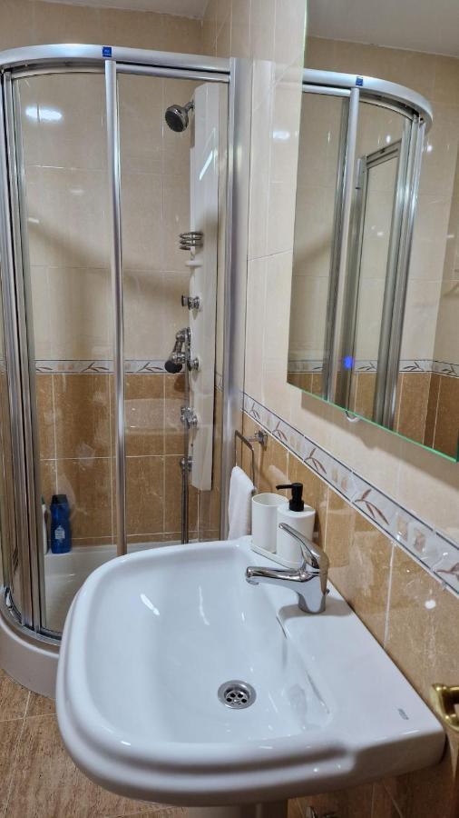 Апартаменты Apartamento Baeza Cozar 1 Экстерьер фото
